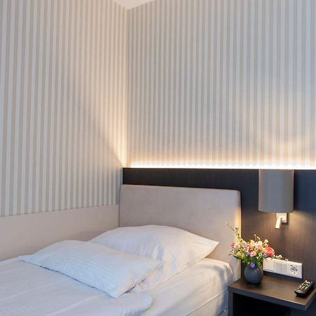 Hotel Alte Post Krefeld Exterior photo